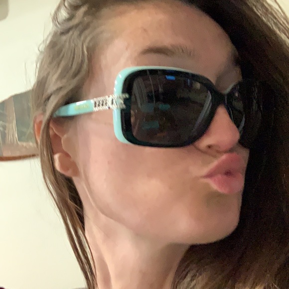 Bad Ass Tiffany Sunglasses 🕶 - Picture 6 of 8